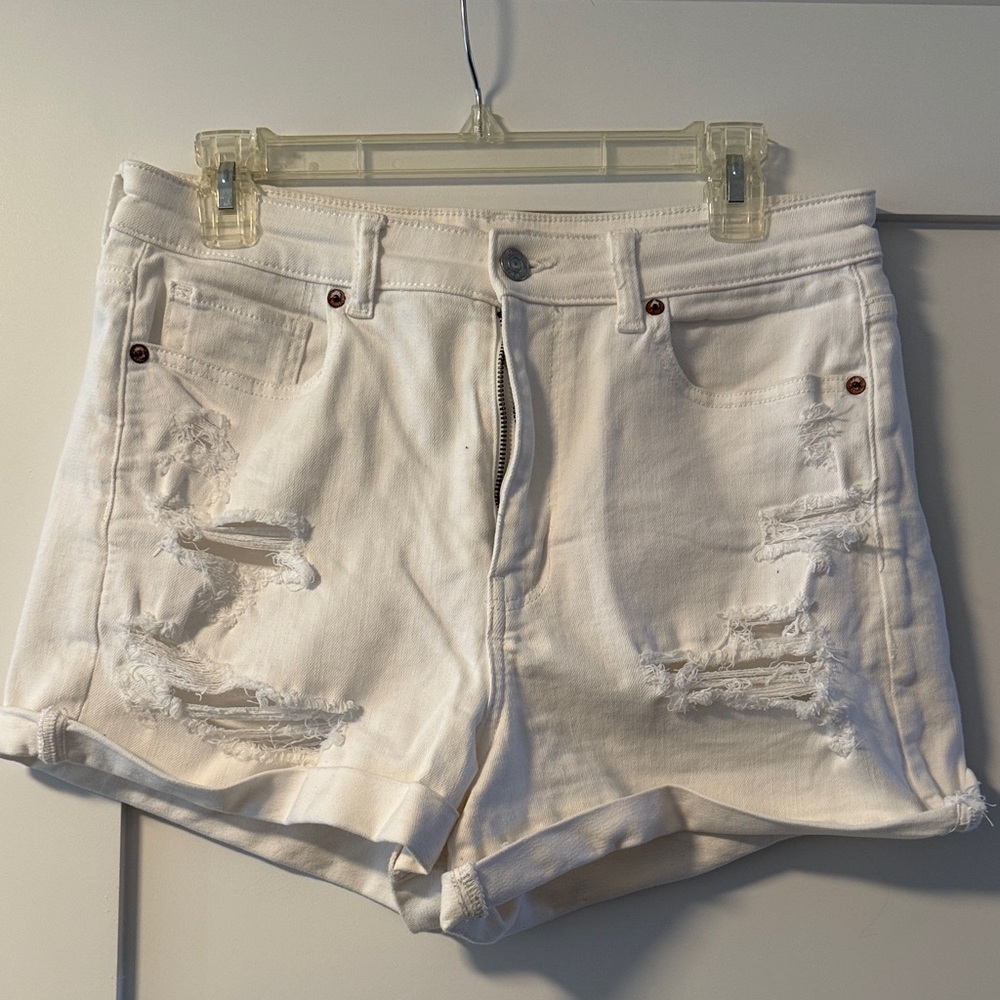 American Eagle White Distressed Mom Shorts High Rise Size 10 Summer Denim